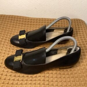 Salvatore Ferragamo Vara Nero Womens Sz 7 B Leather Calf Bow Pumps Heel Shoes
